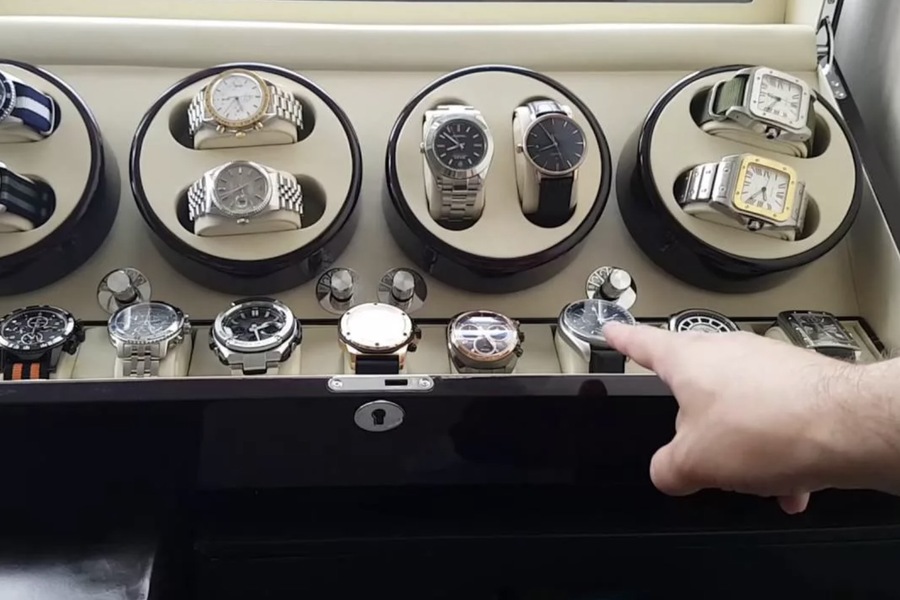 How to Prepare Your Watches for Long-Term Storage in a Safe